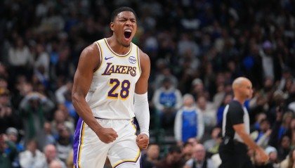 华体会app下载-八村塁：我们的化学反应帮球队取得成功 让我们撑完整个赛季